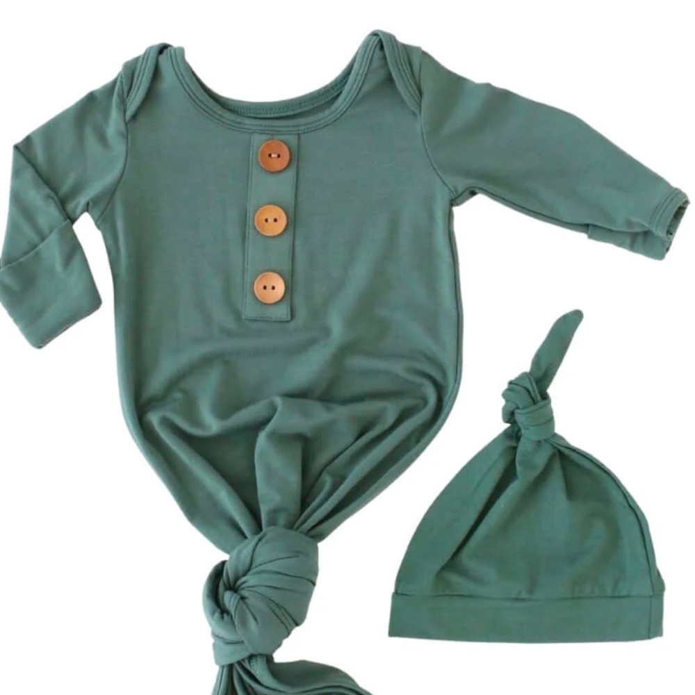 Caden lane emerald knot gown with hat
